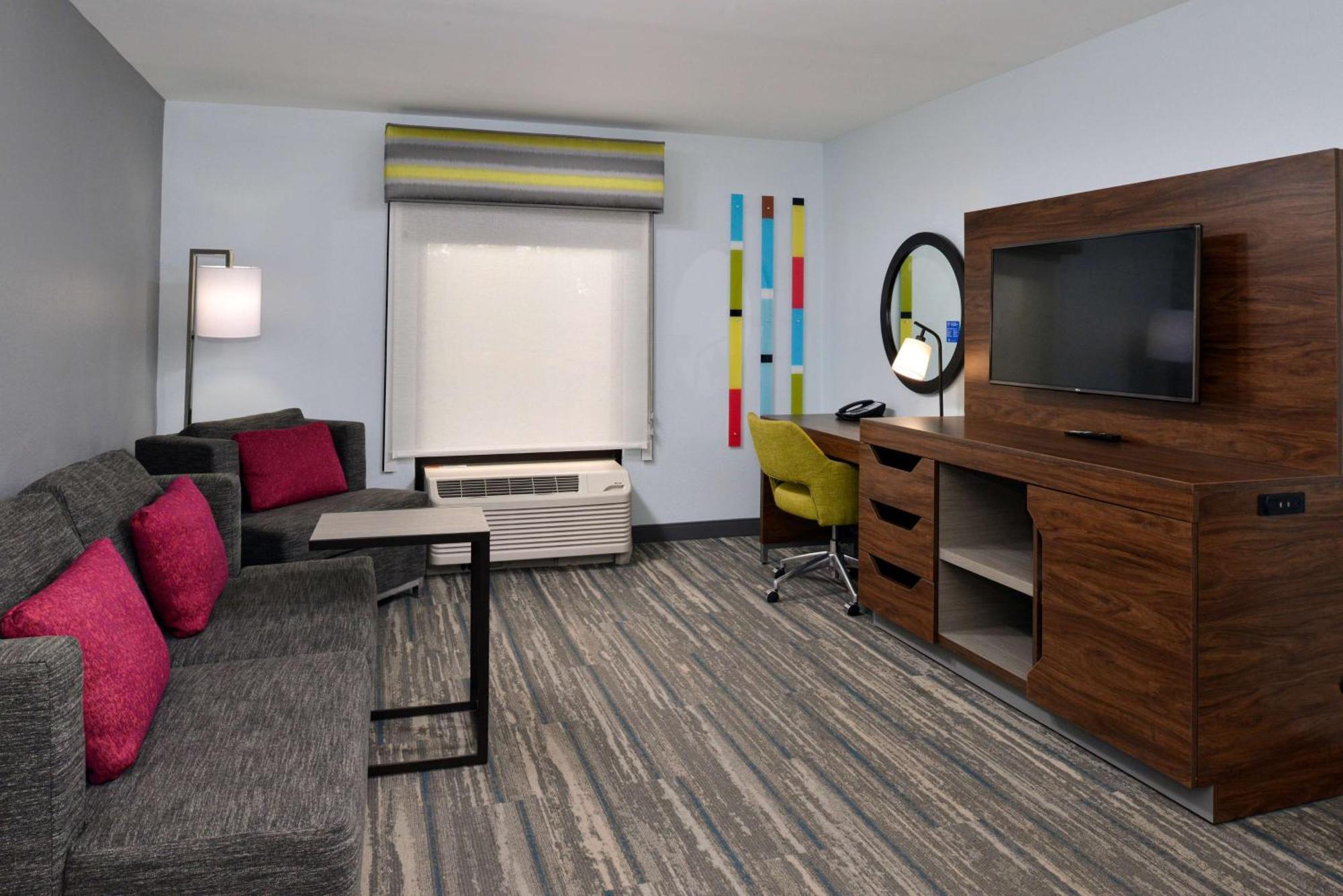 Hampton Inn By Hilton Panama City Beach Upper Grand Lagoon Exterior photo