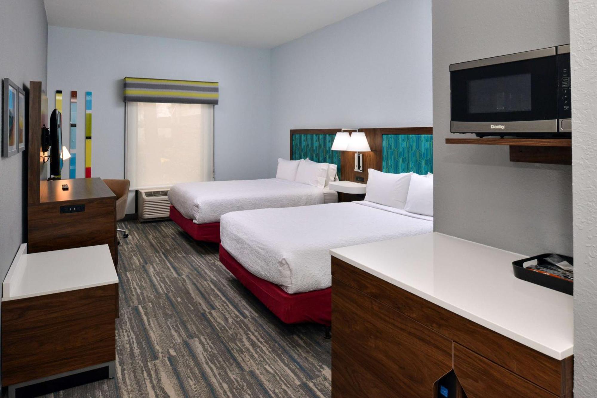 Hampton Inn By Hilton Panama City Beach Upper Grand Lagoon Exterior photo