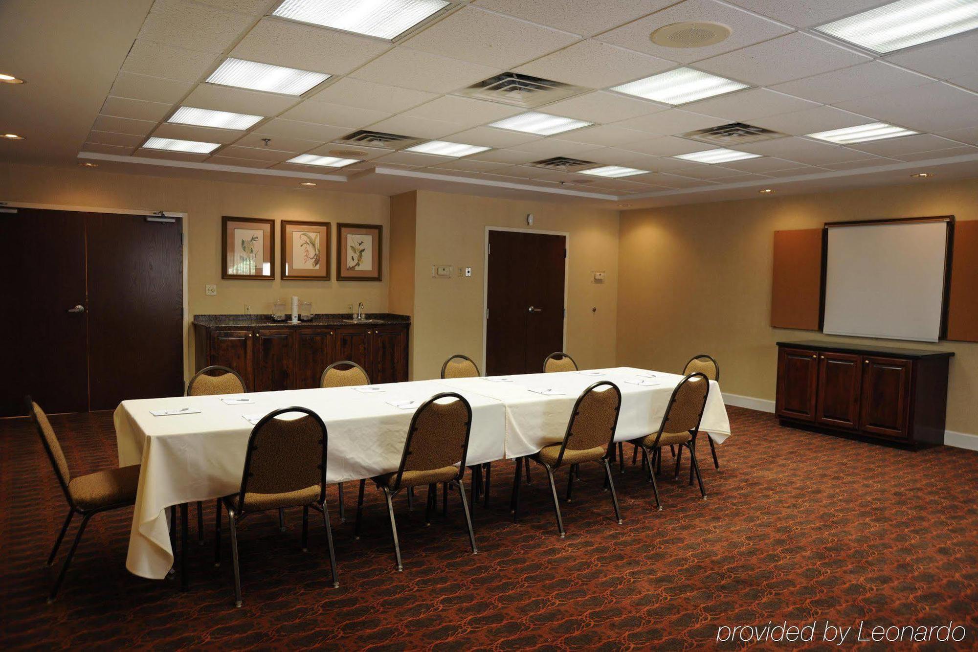 Hampton Inn By Hilton Panama City Beach Upper Grand Lagoon Exterior photo